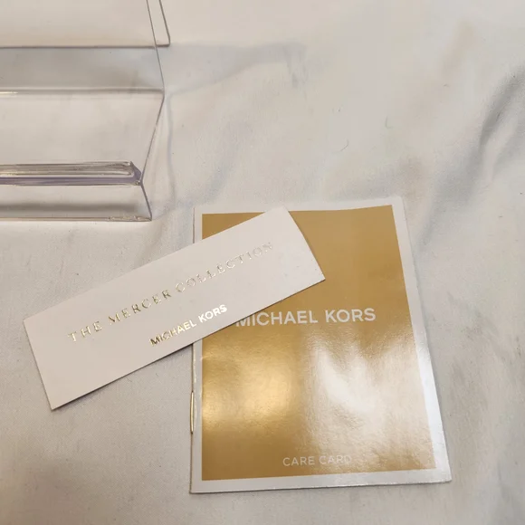 Michael Kors Pebbled Leather Continental Wallet/Wristlet NWOT - Picture 15 of 15